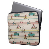Hunde, die sich im Fahrzeugmuster bewegen Laptopschutzhülle (Vorderseite Links)
