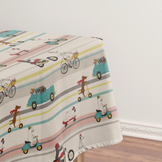 Hunde, die sich im Fahrzeugmuster bewegen Tischdecke (Beispiel)