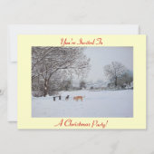 Hunde, die Winterschneeszene spielen Weihnachten P Einladung (Vorderseite)