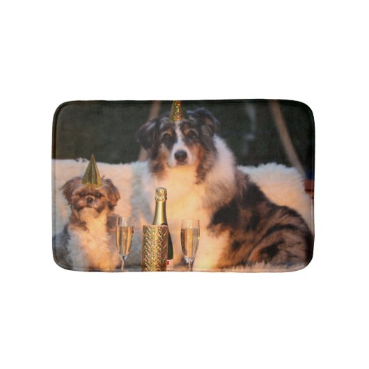 Hunde feiern neues Jahr Badematte (Vorderseite)
