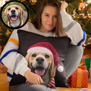 Hunde-Foto mit digitalem Santa-Hut und -Schal als  Kissen