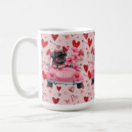 Hunde in einem Auto mit Herzen Kaffeetasse