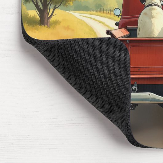 Hunde in einem roten LKW Mousepad (Ecke)