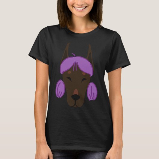 Hunde in Wigs Funny Lila Doberman T-Shirt (Vorderseite)