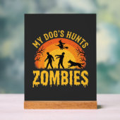 Hunde jagt Zombies Halloween-Design Acrylschild (Neutral)