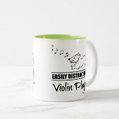 Hunde laufen leicht von Violinspielern abgelenkt Zweifarbige Tasse (VorderseiteRechts)