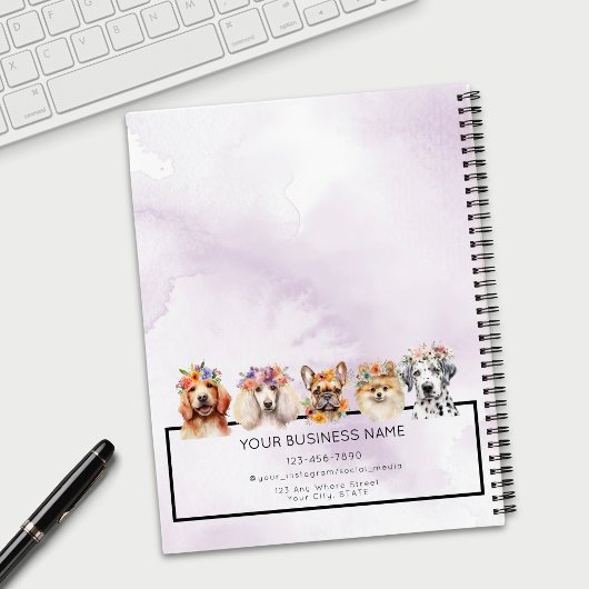 Hunde mit Blume, Aquarell lila Notizblock