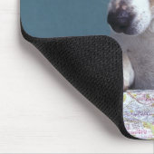 Hunde mit Lesebrille, die Karte studiert Mousepad (Ecke)