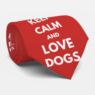 Hunde mit Liebe und Ruhe behalten Krawatte