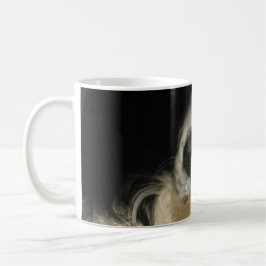 Hunde Nase nah Kaffeetasse