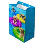 Hunde-Poolparty Mittlere Geschenktüte (Rückseite Schrägansicht)
