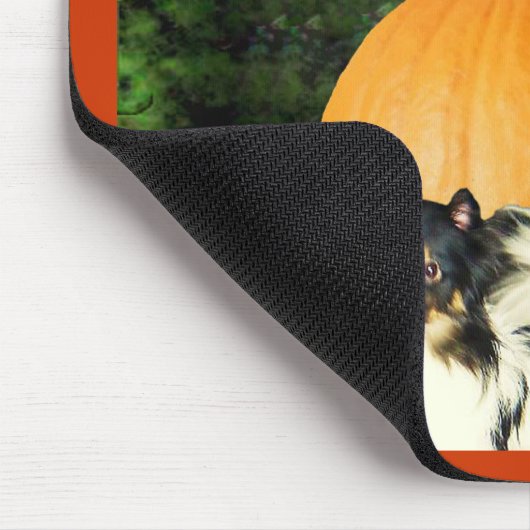 Hunde schützen großen Pumpkin Mousepad (Ecke)