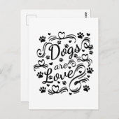 Hunde sind Liebe Pfoten und Herztypografie Postkarte (Vorne/Hinten)