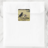 Hunde spielen quadratischer aufkleber (Tasche)