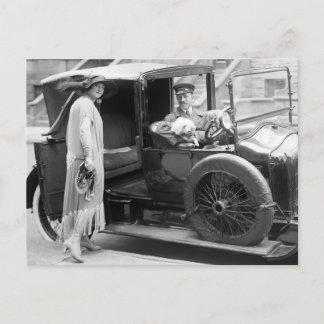 Hunde und Chauffeur, 20er Jahre Postkarte