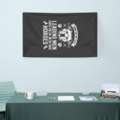 Hunde und Pferde führen Männer Banner (Messeveranstaltung)