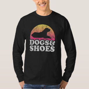 Hunde und Schuhe, für Männer oder Frauen T-Shirt