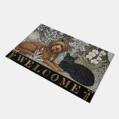 Hunde und schwarze Katze im Art Nuovo Winter / Gol Fußmatte (Schrägansicht)