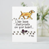 Hunde Verließ Pawprints auf Ihrem Herzen zeichnend (Stehend Vorderseite)