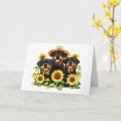 Hunde von Rottweiler, umgeben von Sonnenblumen Karte (Gelbe Blume)