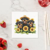 Hunde von Rottweiler, umgeben von Sonnenblumen Serviette (Beispiel)