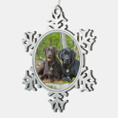 Hunde Welpen Schwarzes Labor Schokolade Labrador R Schneeflocken Zinn-Ornament (Rechts)