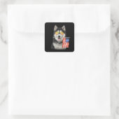 Hundegeschenk | Husky American Flag Geschenke Quadratischer Aufkleber (Tasche)
