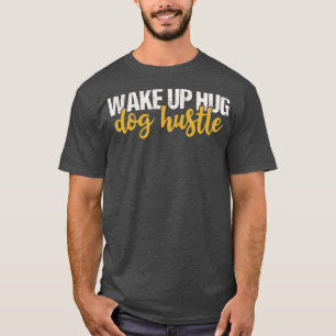 Hundehütte geweckt T-Shirt