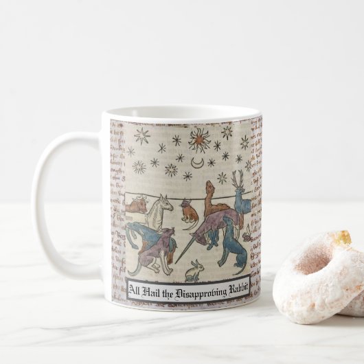 Hundekatze des mittelalterlichen Kaninchens Kaffeetasse (Mit Donut)