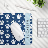 Hundepaws, weiße Paws, blaue Herzen, Ihr Name Mousepad