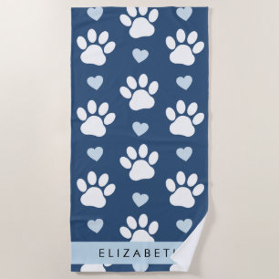 Hundepaws, weiße Paws, blaue Herzen, Ihr Name Strandtuch