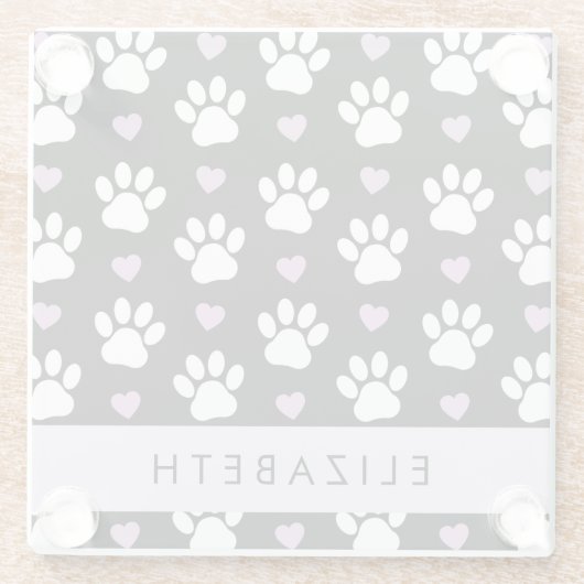 Hundepfähle, weiße Pfoten, Lilac-Herzen, Ihr Name Glasuntersetzer (Rückseite)