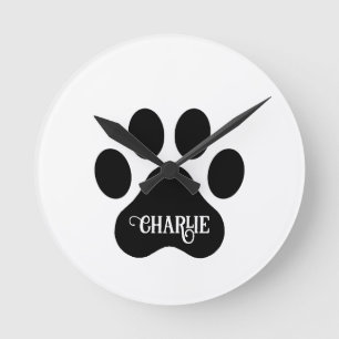 Hundepfoten-Name-Silhouette-Design Runde Wanduhr