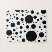 Hunderte schwarze Punkte und Kreise in unterschied Puzzle (Horizontal)