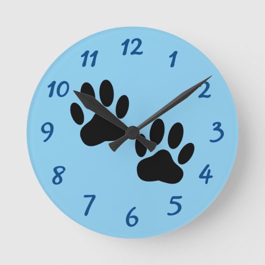 Hundeschalter druckt auf Baby Blue Round Clock Runde Wanduhr (Vorderseite)