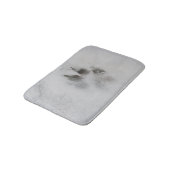 Hundeschoss im Schnee Badematte (Schrägansicht)