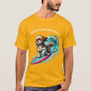 Hundesurfen mit Surfbrett Riding a Big Wave URM T-Shirt