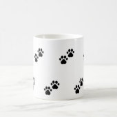 Hundetatzen auf Weiß Kaffeetasse (Mittel)