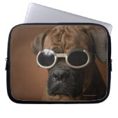 Hundetragende Sonnenbrille Laptopschutzhülle (Vorderseite)
