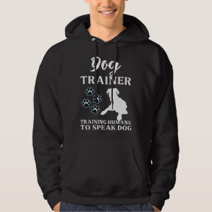 Hundetrainer unterrichtet Menschen, die süß sprech Hoodie