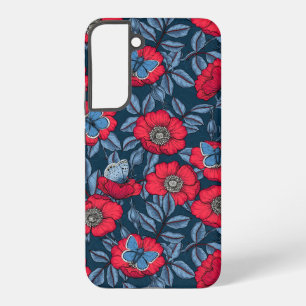Hundsrose und Schmetterlinge in Blau und Rot Samsung Galaxy Hülle