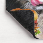 Hungerkatze Meets Beautiful Cheeseburger Mousepad (Ecke)