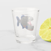 Hungrige lustige Piranha Cartoon Illustration Schnapsglas (Rückseite)
