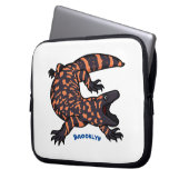 Hungriges Goldmonster-Eidechsen-Cartoon Laptopschutzhülle (Vorderseite Links)