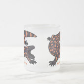 Hungriges Goldmonster-Eidechsen-Cartoon Mattglastasse (Mittel)