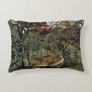 Hungrio Lion von Henri Rousseau, Vintages Wildtier Zierkissen