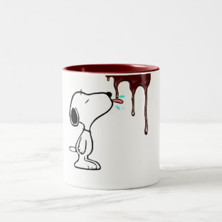 "Hungry Dog & Dripping Chocolate Fun Mug" Zweifarbige Tasse