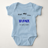HUNK BABY STRAMPLER (Vorderseite)