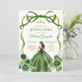 Hunter Green Bow Princess Gold Crown Quinceañera Einladung (Stehend Vorderseite)