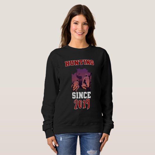 Hunting since 2019 sweatshirt (Vorne ganz)